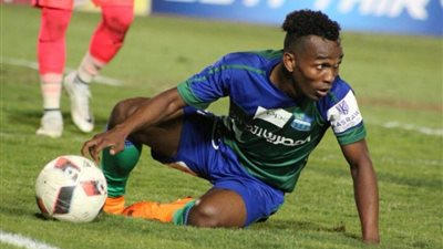 فوافي يعود من فرنسا وينتظم في تدريبات المقاصة (صورة)