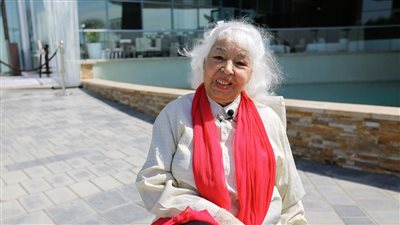 نوال السعداوى: رأيت هيلارى كلينتون بعينى توزع الدولارات على الشباب فى التحرير (فيديو)