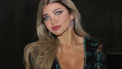 ياسمين الخطيب تخطف الأنظار في حفل ملكات جمال مصر (صور)