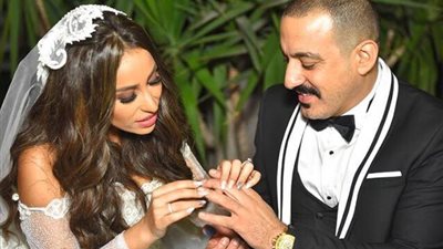 دياب يحتفل بحفل زفافة في جو عائلي (صور وفيديو)