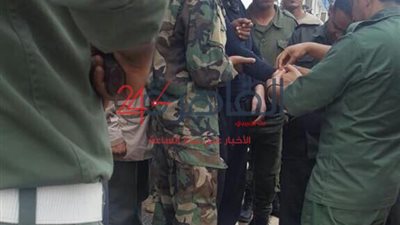 هشام عشماوي في طريقه لمصر.. و”القاهرة 24″ ينفرد بأول صورة لترحيله