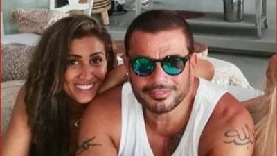 «بوس الهضبة».. أول قبلة مُسجلة من دينا الشربيني لعمرو دياب (فيديو)