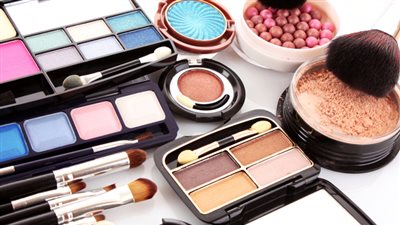 الإفتاء: المكياج لا يُبطل الصوم (فيديو)