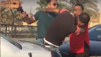 حفظ التحقيقات في واقعة اعتداء ضباط شرطة على سائق بالطبنجة الميرى (فيديو)