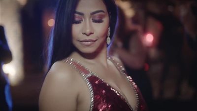 شيرين تكشف الستار عن ألبومها الجديد “نساي”