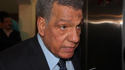 بعيون تدمع.. نجلة الفنان الراحل أحمد عبد الوارث تحكى مواقفها مع والدها