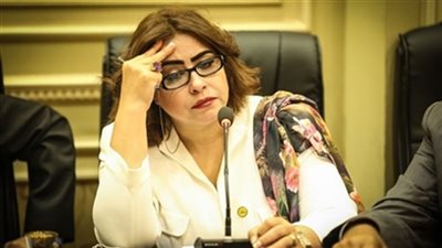 نائبة حظر النقاب تتراجع عن مشروع القانون