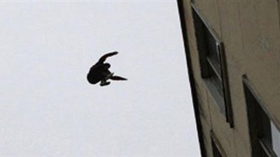 كانت تجلس مع زملائها على سور السلم.. وفاة طالبة سقطت من الدور الرابع بجامعة الفيوم