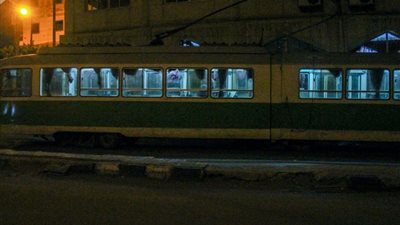 الشرطة تلقي القبض على شخص قام بفتح تحويلة ترام إسكندرية