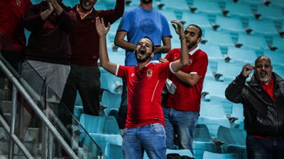 جماهير الأهلي تساند اللاعبين في المران بتونس