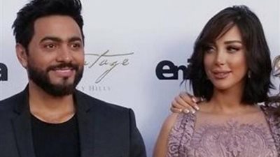 لا تفقدي الأمل.. تامر حسنى يكشف قصة “كراش” بسمة بوسيل عليه حتي تزوجته (فيديو)