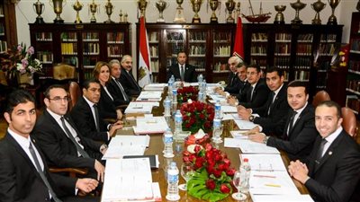 الأهلي يدرس رفع قيمة عضويته لـ500 ألف جنيه