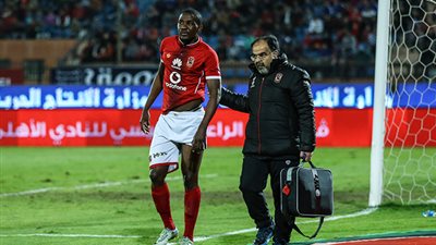 طبيب الأهلي يكشف موعد عودة “أجايي” للتدريبات