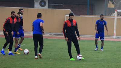 الأهلي يستعيد إسلام محارب أمام الوصل الإماراتي