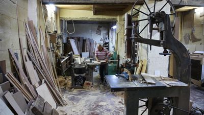 الأرابيسك يكافح من أجل البقاء