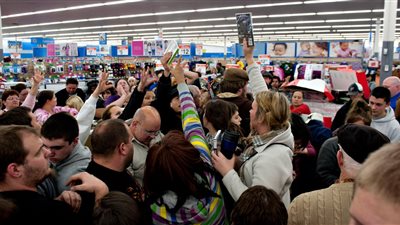 “بلاك فرايداي”.. إليك أهم العروض وخصومات الشركات الكبيرة