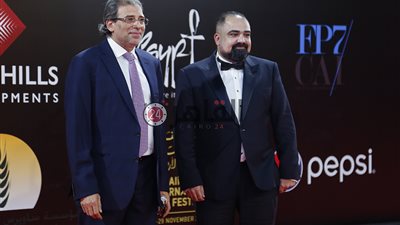 خالد يوسف عن “جريمة الإيموبيليا”: فيلم جماهيري وينقل قيمة ومستوى فني عالي (فيديو)