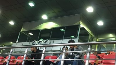 ثلاثي الأهلي يتابع لقاء المقاولون من المدرجات