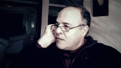 أديب مصري يعلن مقاطعته للمسابقات والفعاليات الأدبية