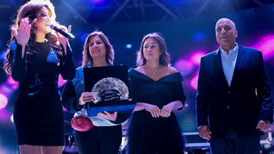 فى حفل غنائي بالبروج.. إليسا تعلن دعمها لمحاربات سرطان الثدي بـ بهية