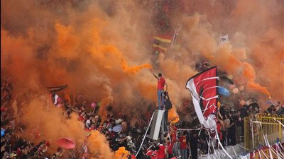 سيكولوجية “التحفيل الكروي” لدى الجماهير.. الهروب من ثلاثية الكبت العاطفي والسياسي والاجتماعي