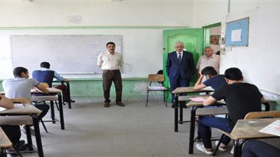 التعليم: الامتحان التجريبي لـ”أولى ثانوي” من كتاب الوزارة وموضوعات التيرم الأول