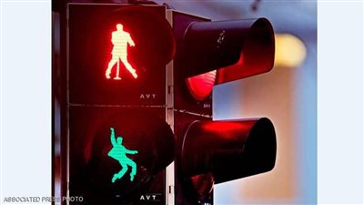 فقط فى كوكب ألمانيا الشقيق..ابتكار أغرب إشارة مرور فى العالم