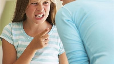 ابنك عنيف؟.. 10 خطوات سحرية هتخليكى تقولى باى باى للعصبية