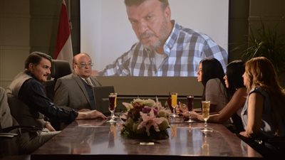 انتهاء تصوير فيلم “خلي بالك من اللي جاي” بمطار القاهرة (صور)