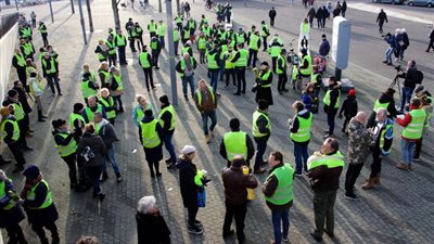 مدير دراسات الشرق الأوسط بباريس يكشف سبب تراجع أعداد متظاهري السترات الصفراء