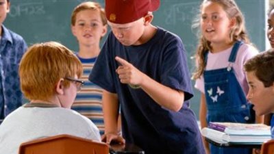 لو التنمر زاد عن حده  فى المدرسة تلجأ لمين لحمياة طفلك؟ .. فيديو