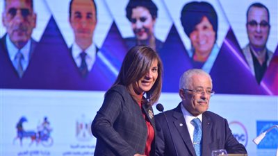 12 جلسة نقاشية و15 ساعة عمل متواصل.. توصيات مؤتمر “مصر تستطيع بالتعليم”