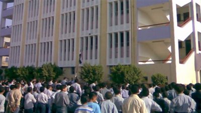 أولياء أمور الثانوية البريطانية يستغيثون بوزير التعليم و”الأعلى للجامعات” لإلغاء النظام الحديث