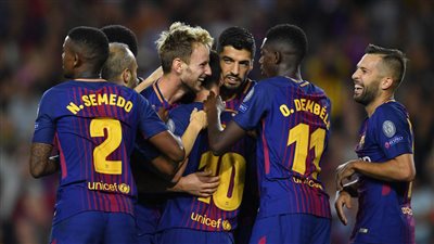 حارس ليون يتوعد برشلونة في دوري أبطال أوروبا