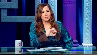 معلم يضرب طالب على وجهه بسبب ضحكة في حصة الدين.. وخبير تربوي: “متطرف” (فيديو)