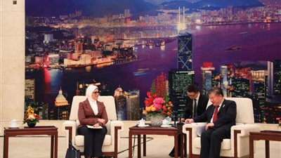 وزيرة الصحة: الصينيون استقبلونا بحفاوة كبيرة في قاعة “الشعب” المُعدة لاستقبال الرؤساء