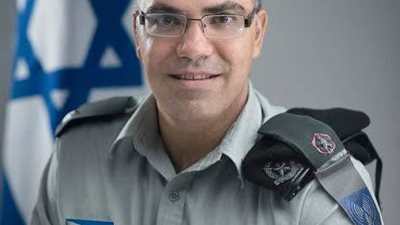 المتحدث باسم الجيش الإسرائيلي يشيد بأغنية “بنت الجيران” لشاكوش وعمر كمال.. ماذا قال؟!