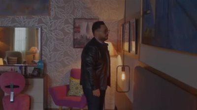 مسلسل بخط الإيد الحلقة 43.. أحمد رزق يكشف سر خيانة يسرا اللوزي (تفاصيل)