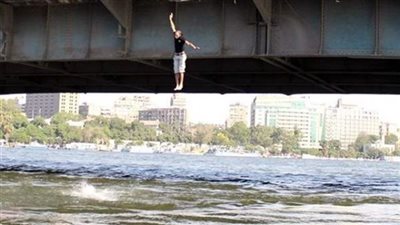 زوج يقدم على الانتحار في ظروف غامضة برشاح شبين القناطر