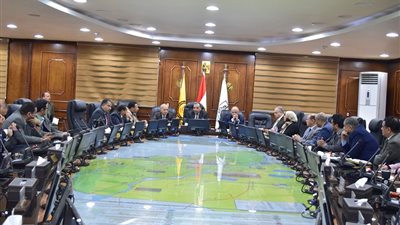 جامعة بني سويف تُعلن إيقاف العمل بالبصمة الإلكترونية لمواجهة فيروس كورونا