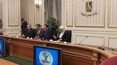 أخبار فيروس كورونا في مصر اليوم.. رئيس الوزراء: “نبهنا على الفنادق والبواخر بالإخطار لأي سائح يشعر بإعياء”