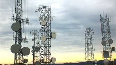 شركات المحمول: الخدمة صامدة حتى الآن رغم الطقس السيئ