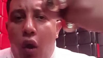 حمو بيكا يرد على منتقدي شبكة خطوبته: “لا أنت ولا أهلك تعرفوا تجيبوا زيها” (صور وفيديو)