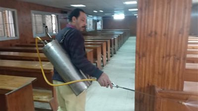 رش وتعقيم كلية الدراسات الإسلامية بكفر الشيخ بسبب فيروس كورونا (صور)