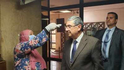 وزير الكهرباء وقيادات الوزارة يخضعون لفحص كورونا (صور)