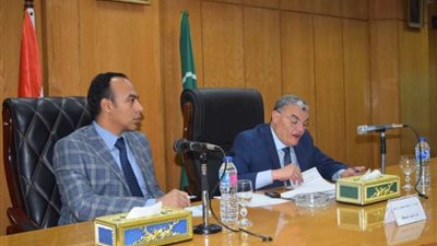 محافظ المنيا يقرر إيقاف الأسواق الأسبوعية بجميع المراكز