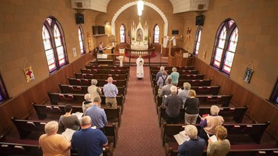 إصابة 4 كهنة وشمامسة أقباط بالولايات المتحدة الأمريكية بفيروس كورونا