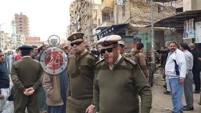 بالقوة الجبرية.. غلق سوق المواشي لمواجهة “كورونا” بالشرقية (صور وتفاصيل)