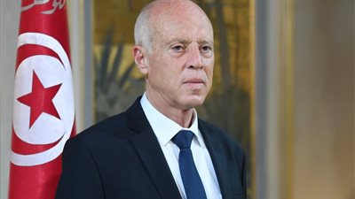 رئيس تونس يعلن فرض حجر صحي كامل على البلاد بسبب فيروس كورونا