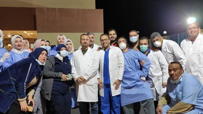 مستشفى النجيلة يقيم احتفالا بعد خروج عدد من المصابين بفيروس كورونا المستجد(صور)